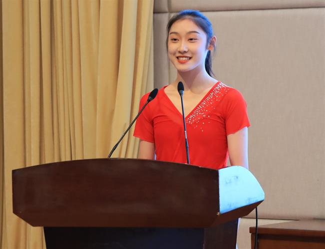 陈昱彤.jpg 陈昱彤.jpg