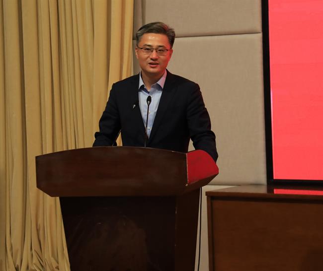 薛书记.jpg 薛书记.jpg