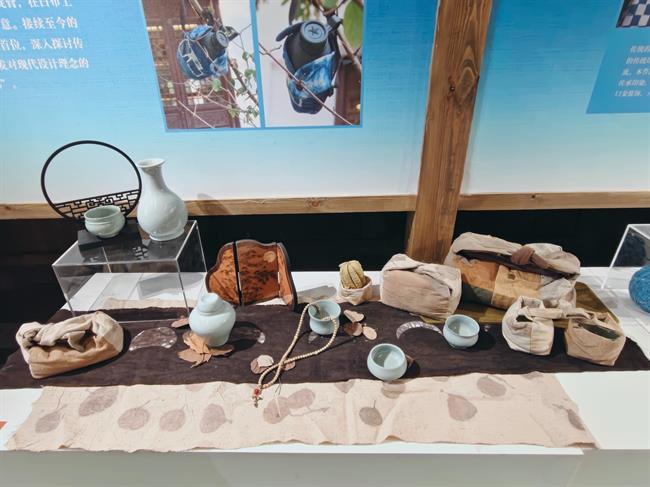 由学院提供在横溪非遗实践基地展出的学生作品1.jpg